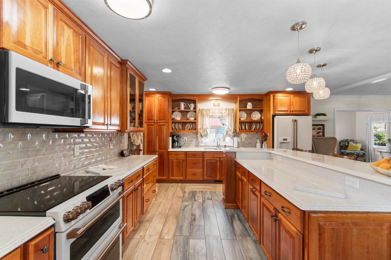 1010 Moss Dr. Photo 11