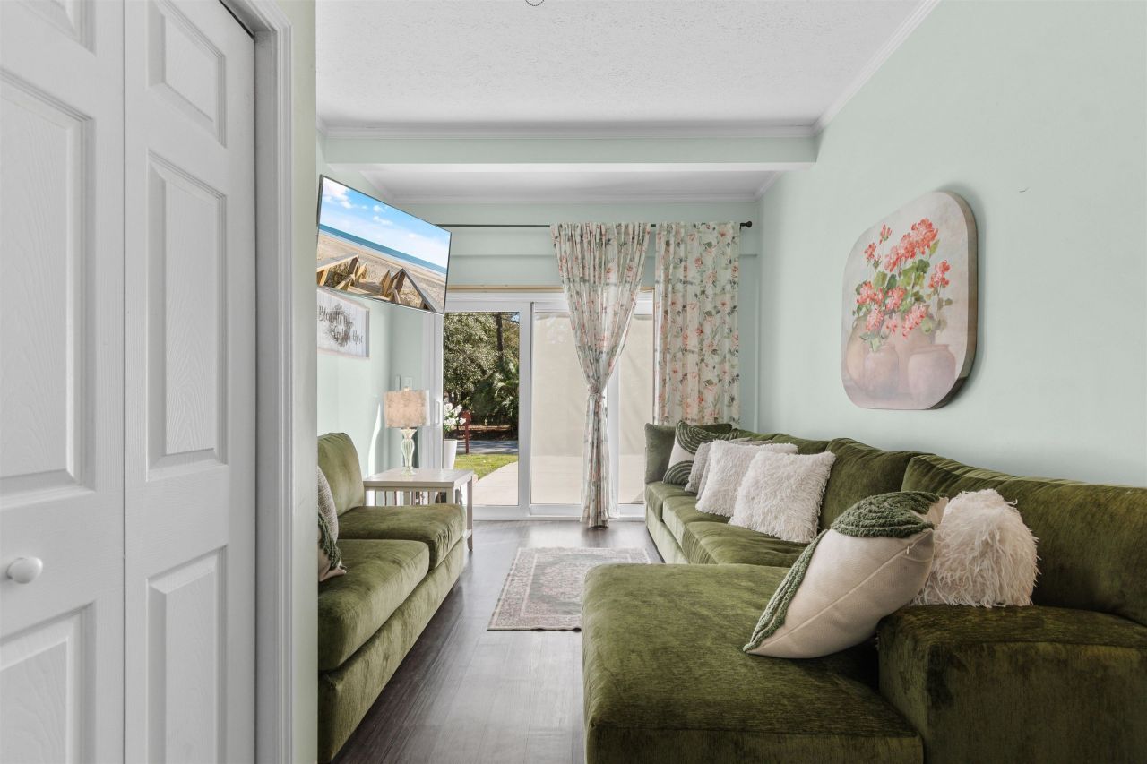 1010 Moss Dr. Photo 15