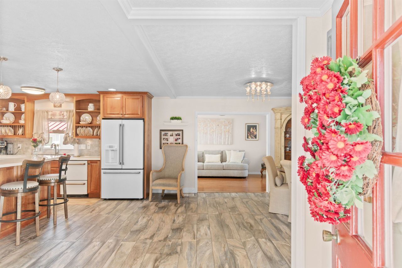 1010 Moss Dr. Photo 7