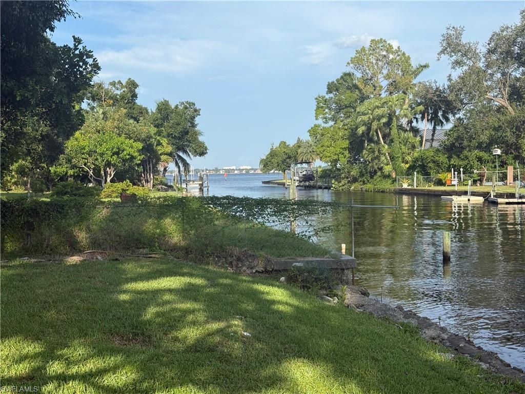1845 Marina Cir, North Fort Myers, FL 33903 Photo