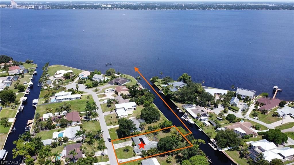 1845 Marina Cir, North Fort Myers, FL 33903 Photo