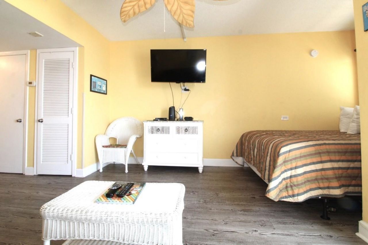 1605 S Ocean Blvd. Photo 11