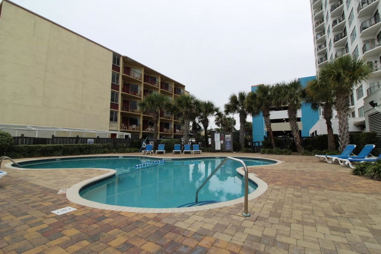 1605 S Ocean Blvd. Photo 28