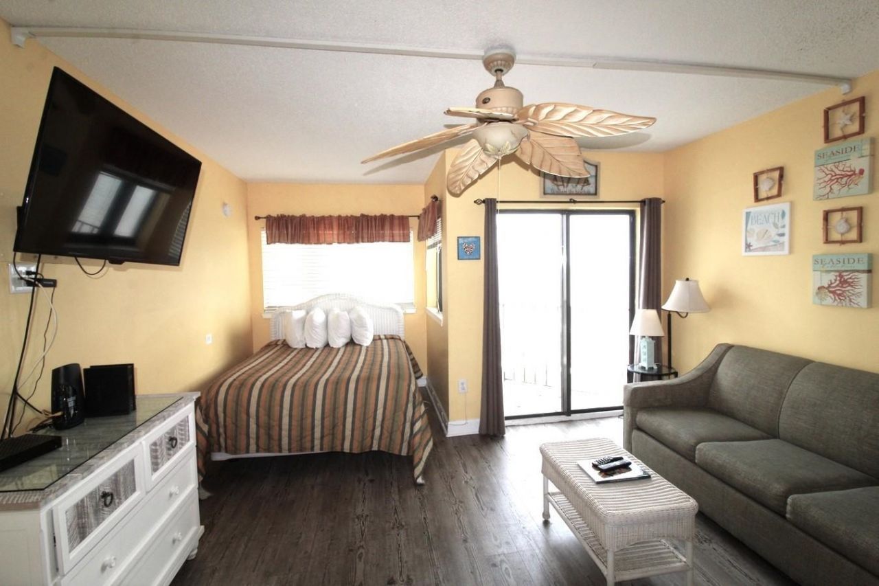 1605 S Ocean Blvd. Photo 4