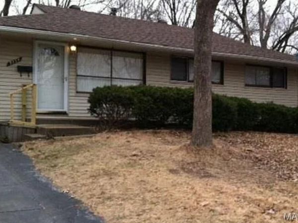 9754 Millburn Drive , St Louis, MO 63136
