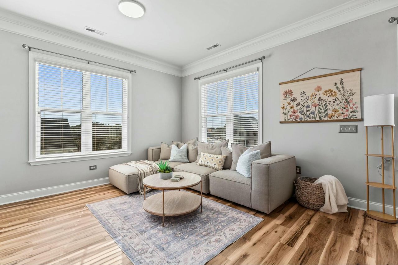 200 River Landing Drive Photo 11