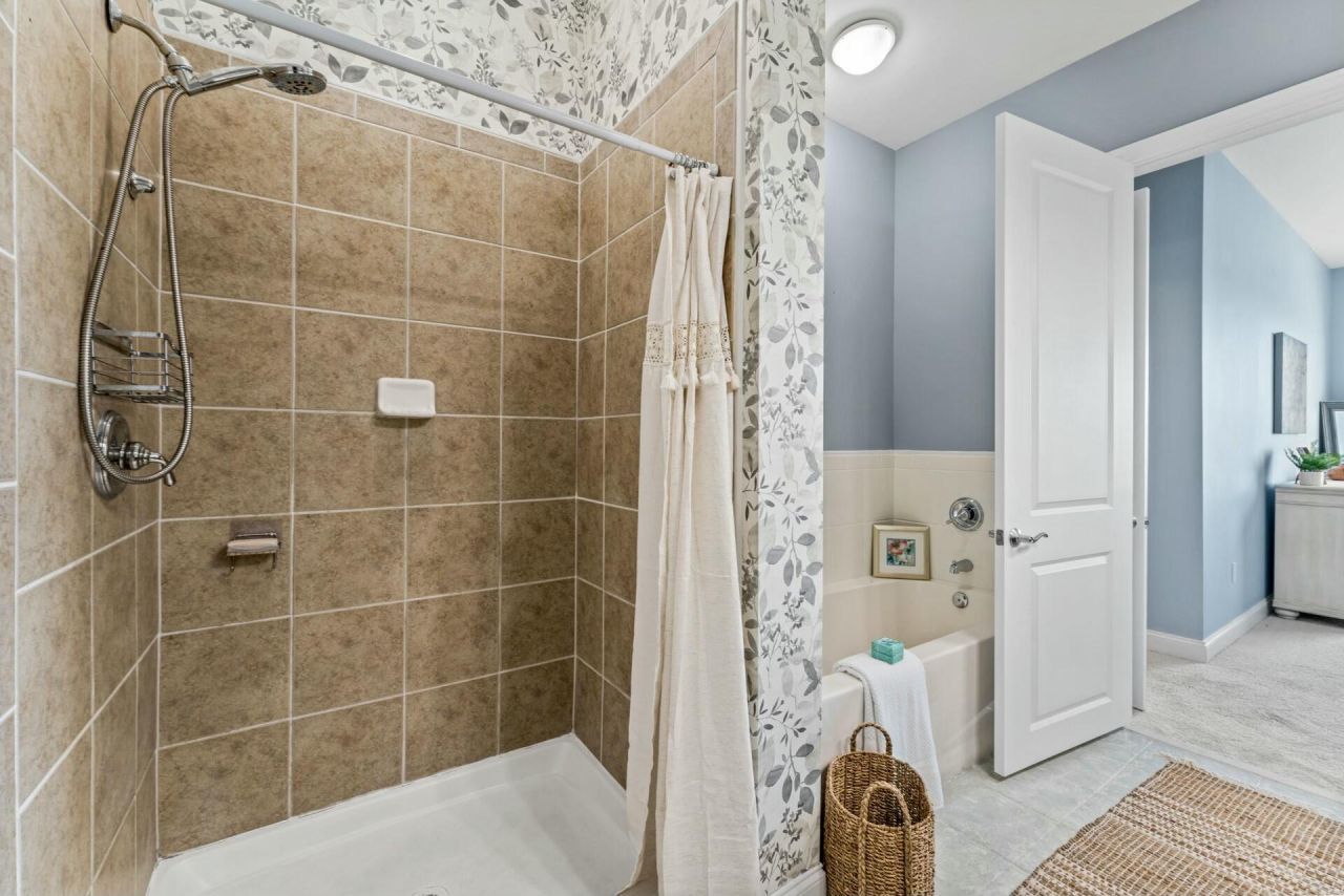 200 River Landing Drive Photo 18