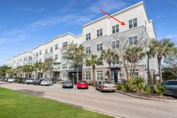 200 River Landing Drive photo 4