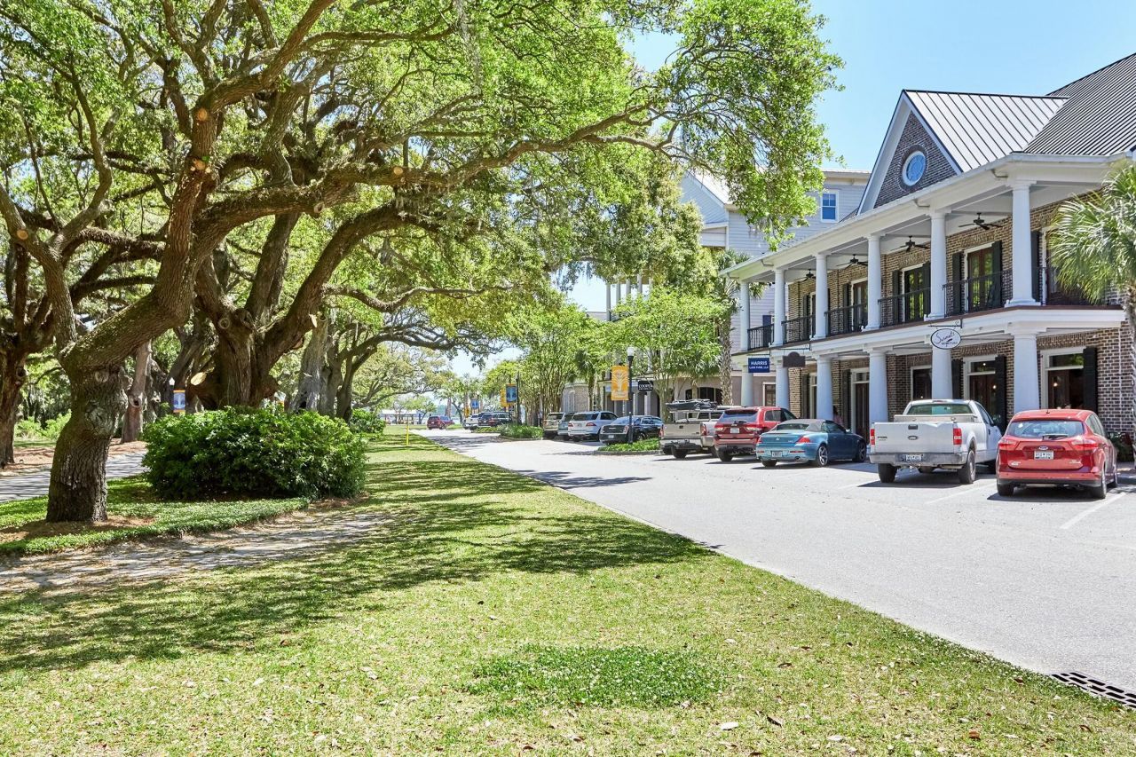 200 River Landing Drive Photo 30