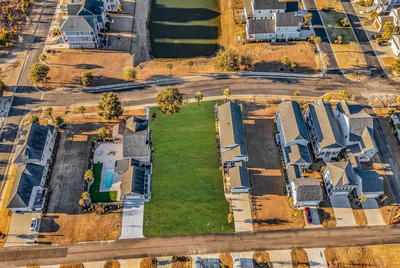 720 Crystal Water Way  Photo 10