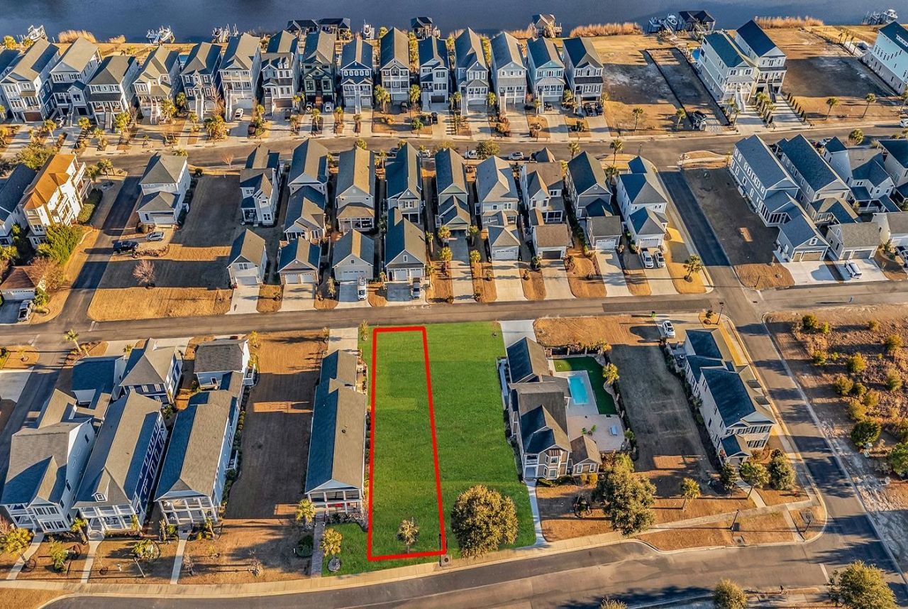 720 Crystal Water Way  Photo 9