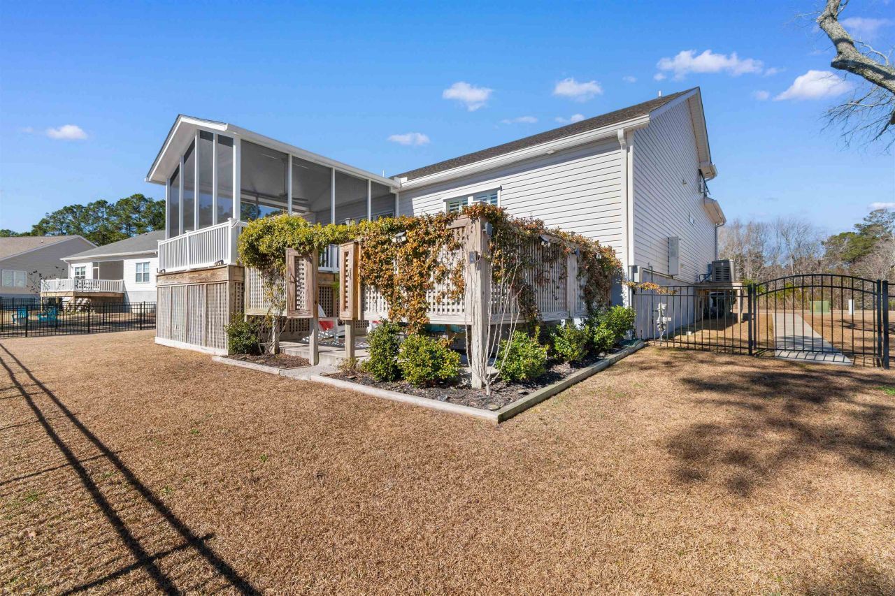 2813 Grassland Ln. Photo 34