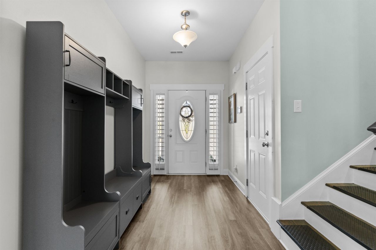 2813 Grassland Ln. Photo 7