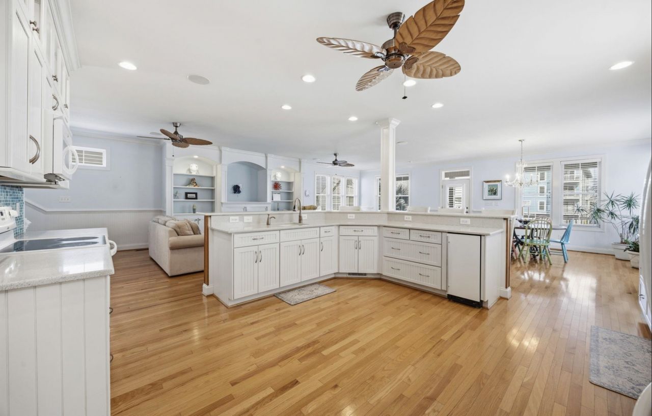 211 N 58th Ave. N Photo 11