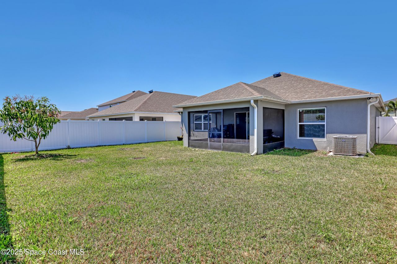 1028 Corbin Circle Sw, Palm Bay, FL 32908 Photo