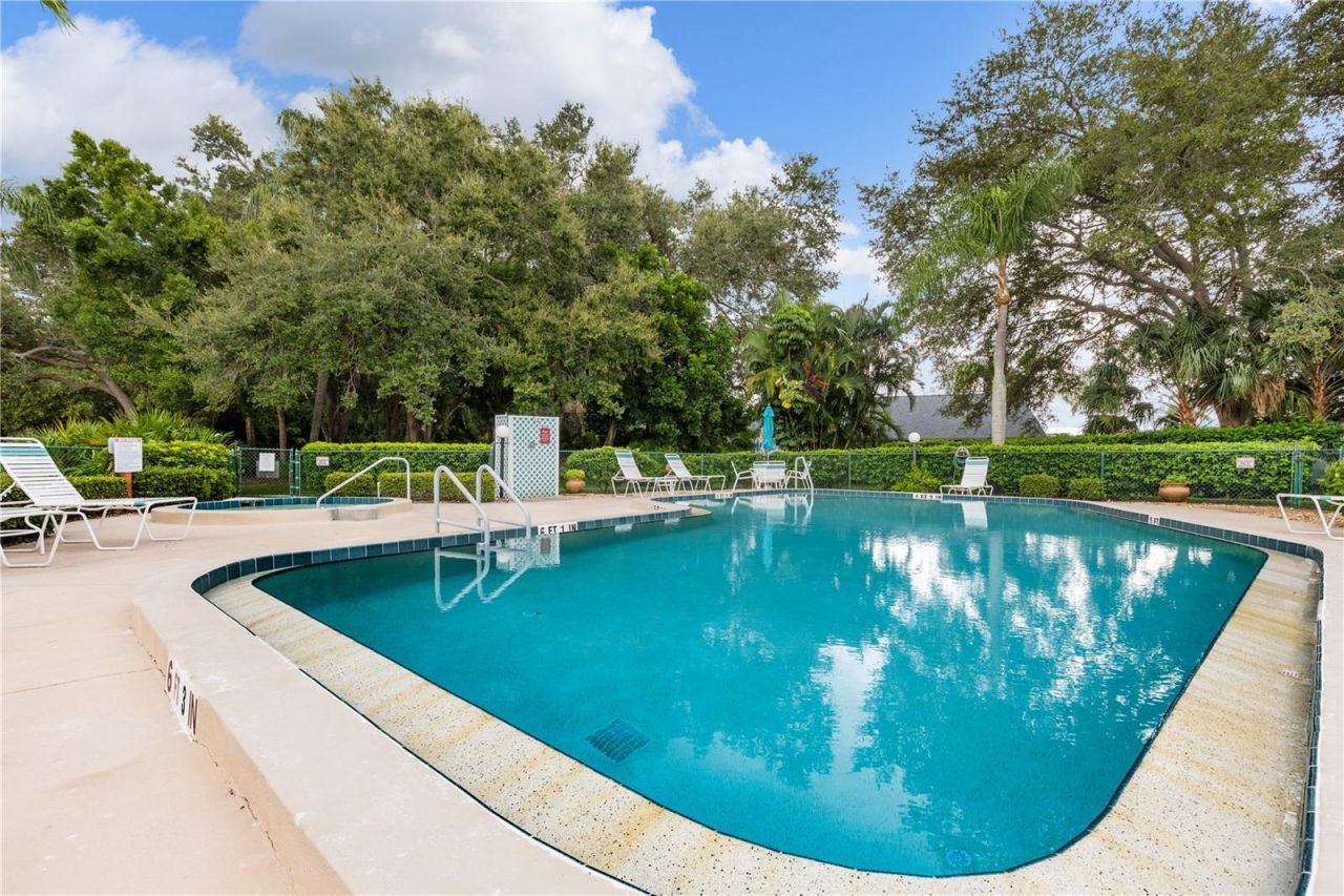 530 Spring Lakes Boulevard, Bradenton, FL 34210 Photo