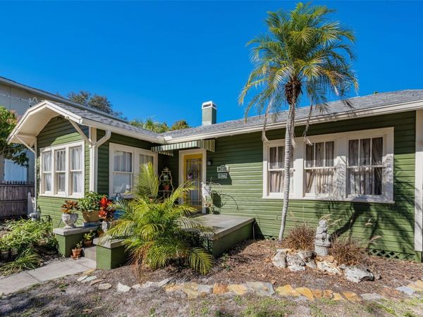 3411 W BAY AVENUE, TAMPA, FL 33611