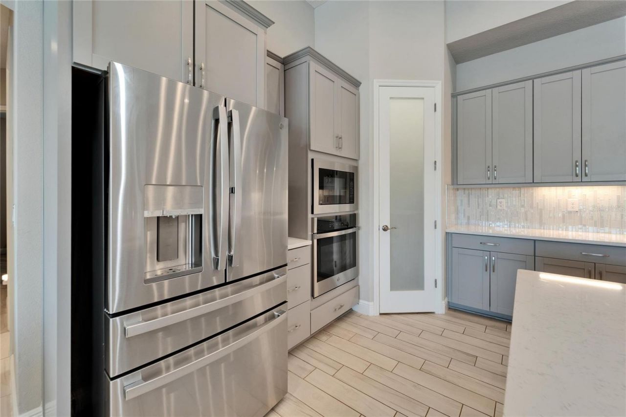 14239 Swiss Bridge Drive, Riverview, FL 33579 Photo