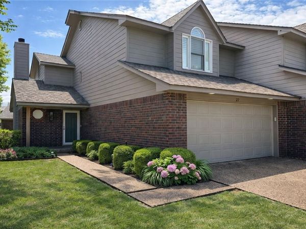 27 La Quinta Court, Rogers, AR 72758