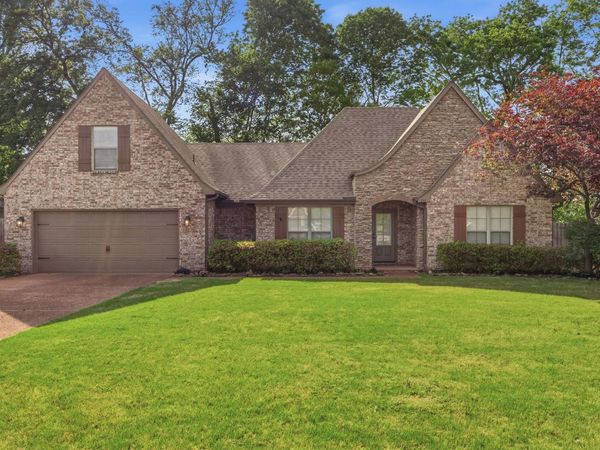 335 SEAWOOD DR, Oakland, TN 38060