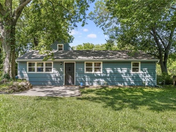 307 NW 63rd Terrace, Kansas City, MO 64118