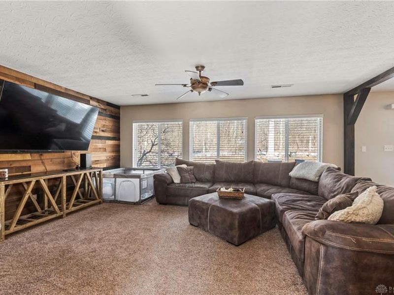 376 N Church Drive, Lebanon, OH 45036 Photo 2