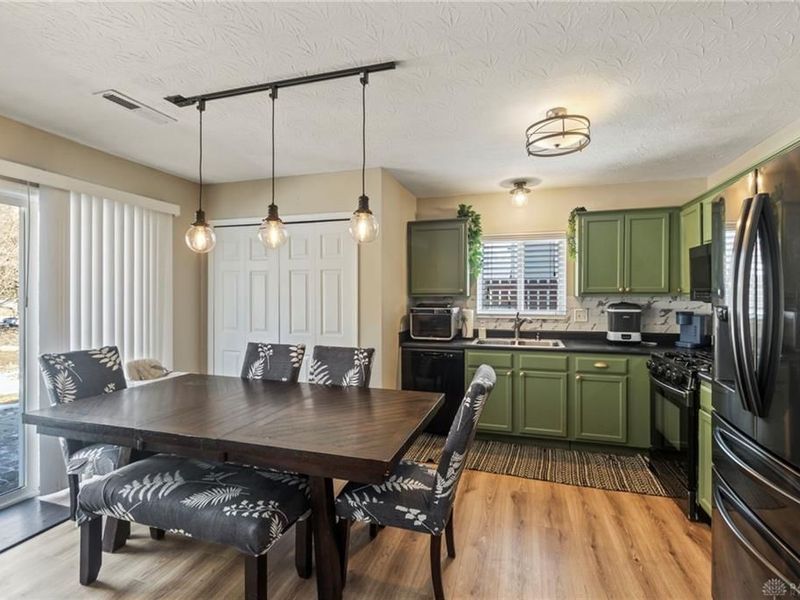 376 N Church Drive, Lebanon, OH 45036 Photo 3