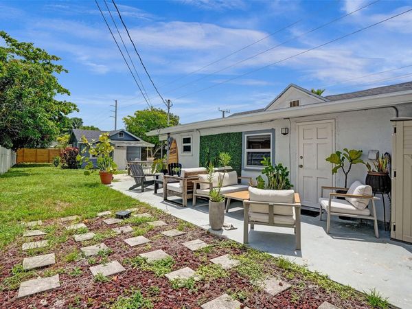 1201 N Andrews Ave, Fort Lauderdale, FL 33311