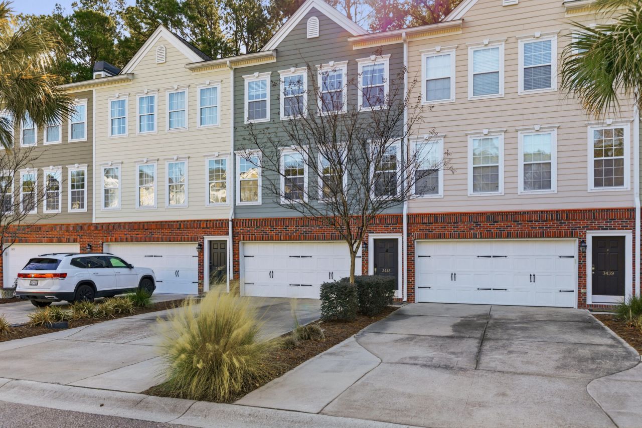 3443 Claremont Street Photo 2