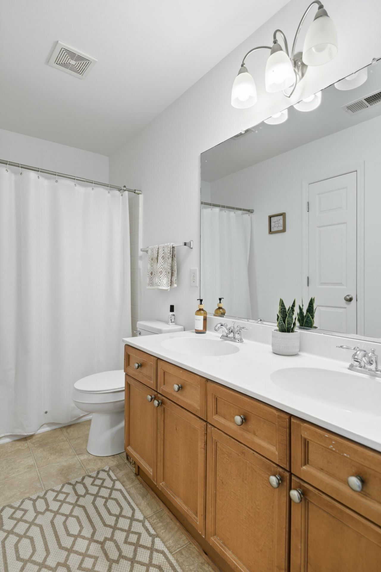 3443 Claremont Street Photo 20