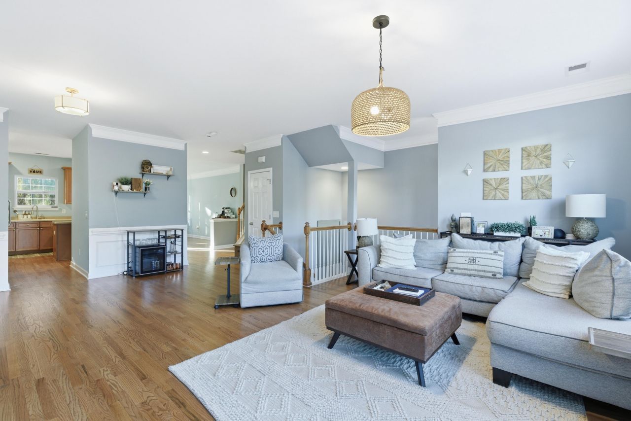 3443 Claremont Street Photo 4