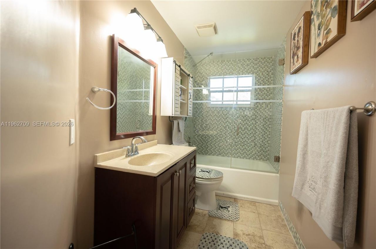 61 NW 110th Ave, Plantation, FL 33324 Photo