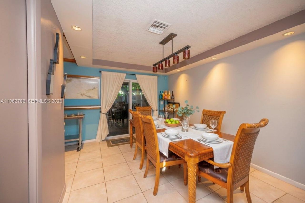 61 NW 110th Ave, Plantation, FL 33324 Photo