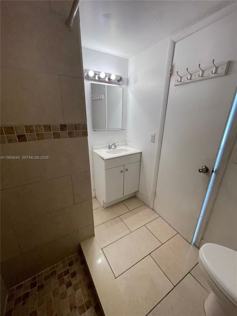 4721 NW 7th St , Unit 101-12, Miami, FL 33126 Photo