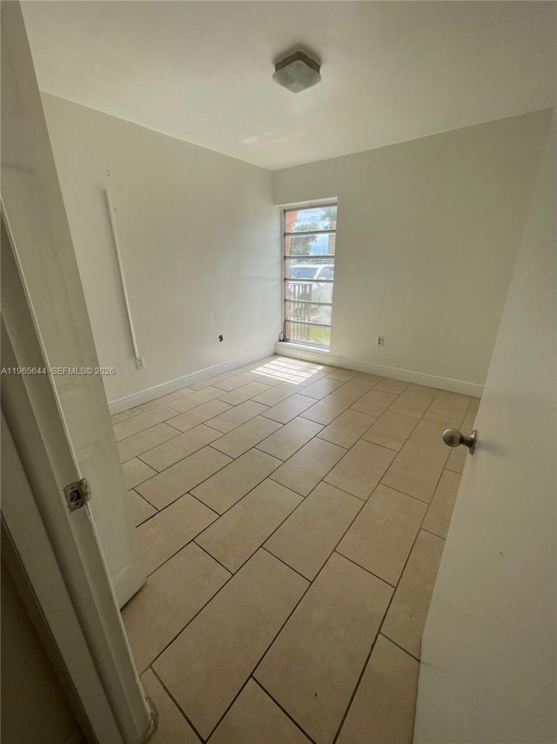 4721 NW 7th St , Unit 101-12, Miami, FL 33126 Photo