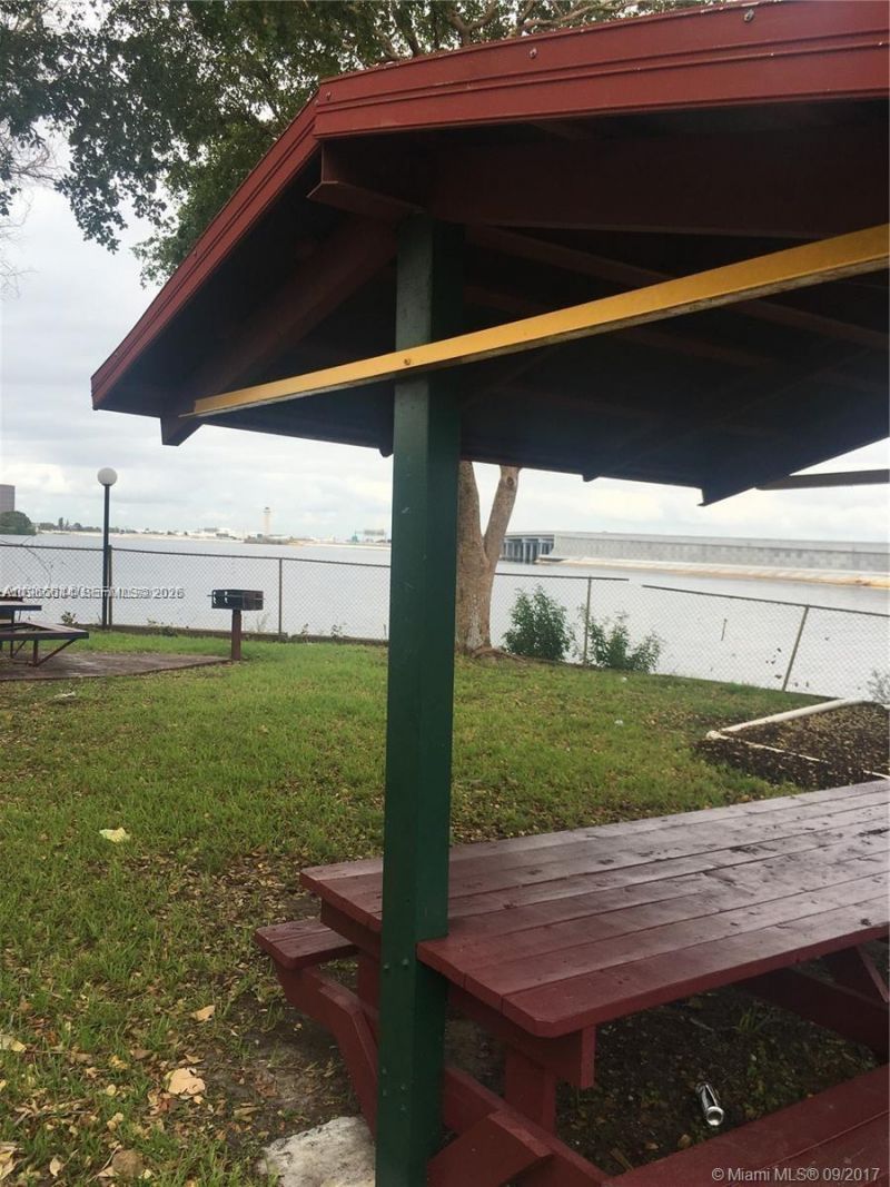 4721 NW 7th St , Unit 101-12, Miami, FL 33126 Photo