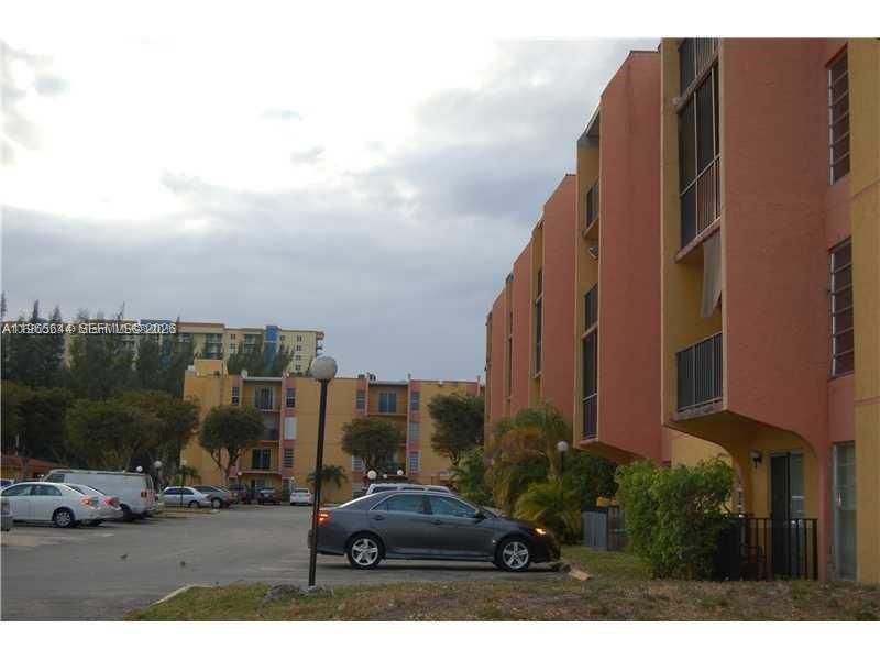 4721 NW 7th St , Unit 101-12, Miami, FL 33126 Photo