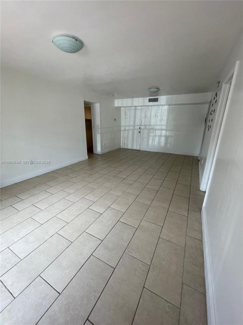4721 NW 7th St , Unit 101-12, Miami, FL 33126 Photo