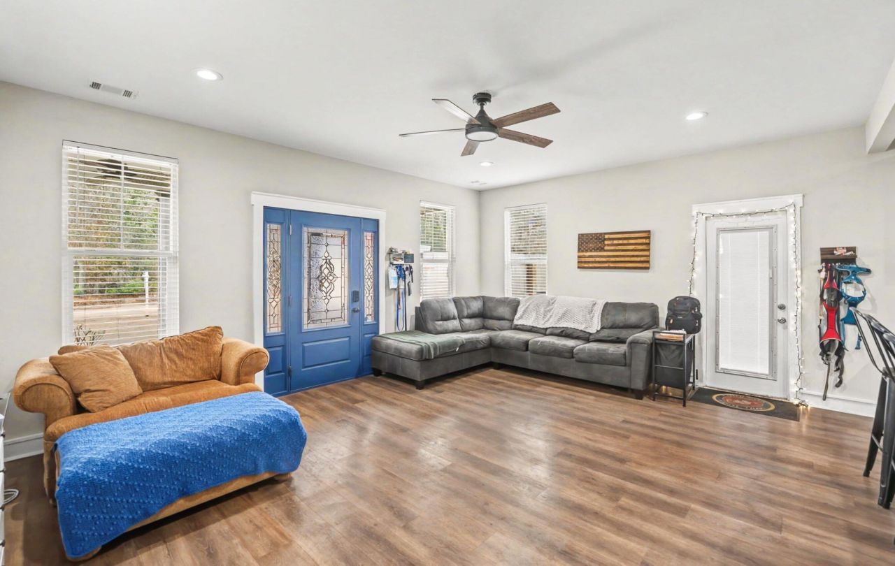 323 Capers Road Photo 12