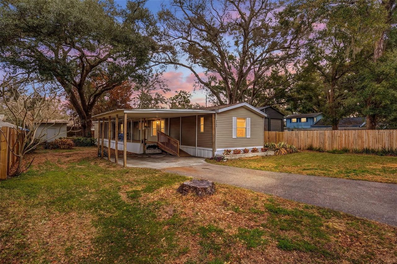 312 Mccolskey Avenue, Brandon, FL 33510 Main Photo