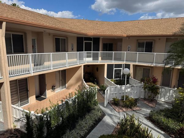 7287 S Devon Drive, Unit 109, Tamarac, FL 33321