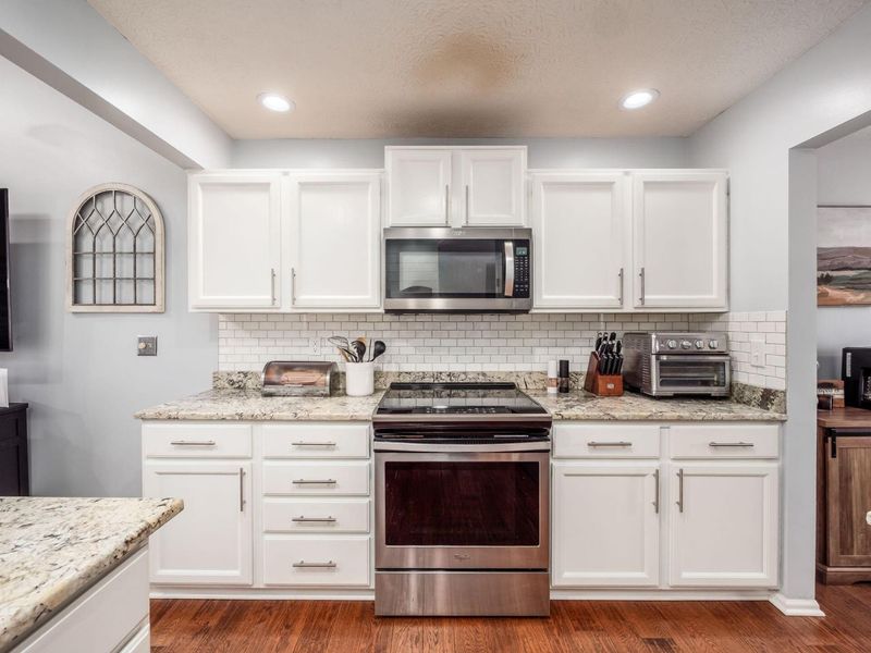 1041 Cape Charles Drive, Columbus, OH 43228 Photo 14