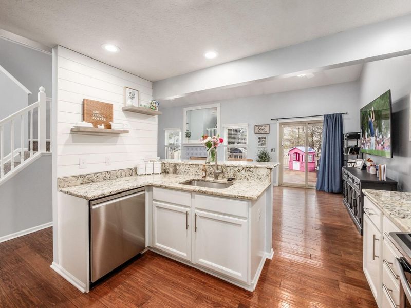 1041 Cape Charles Drive, Columbus, OH 43228 Photo 7