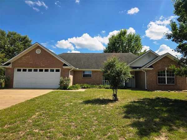130 Pueblo Path, Holly Lake Ranch, TX 75765
