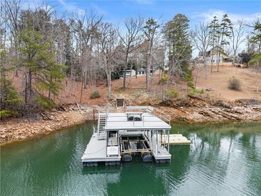 6052 Seminole Drive, Flowery Branch, GA 30542