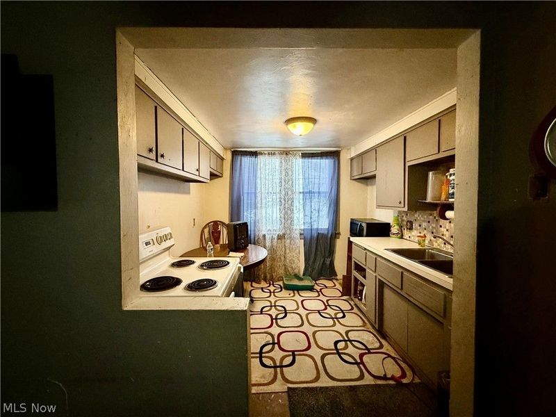 3322 McCartney Road, Youngstown, OH 44505 Photo 5