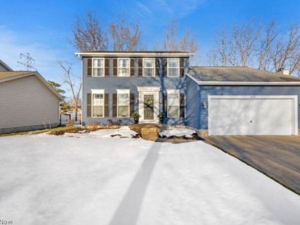 2225 Abbey Lane, Akron, OH 44319