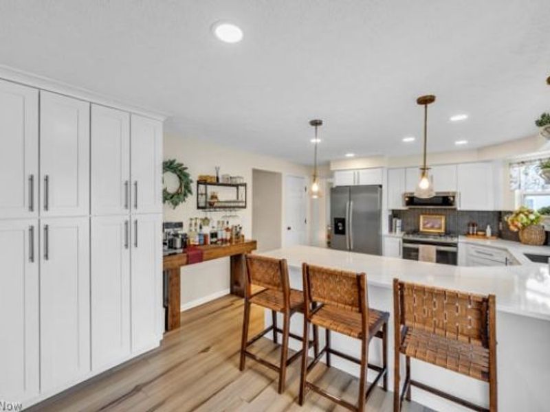 2225 Abbey Lane, Akron, OH 44319 Photo 4