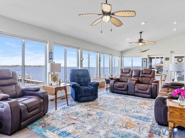 683 Villa Road , Claremont, VA 23899