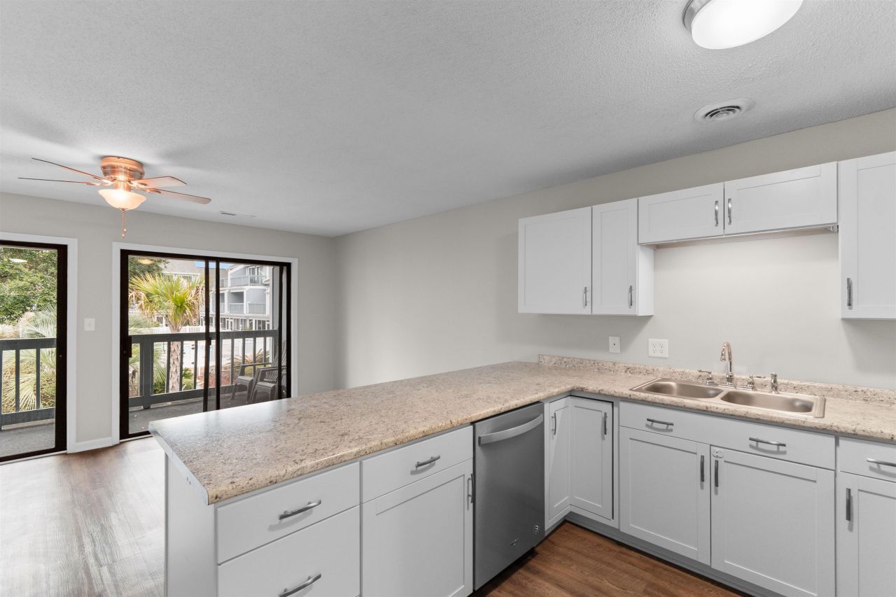 1851 Colony Dr. Photo 11